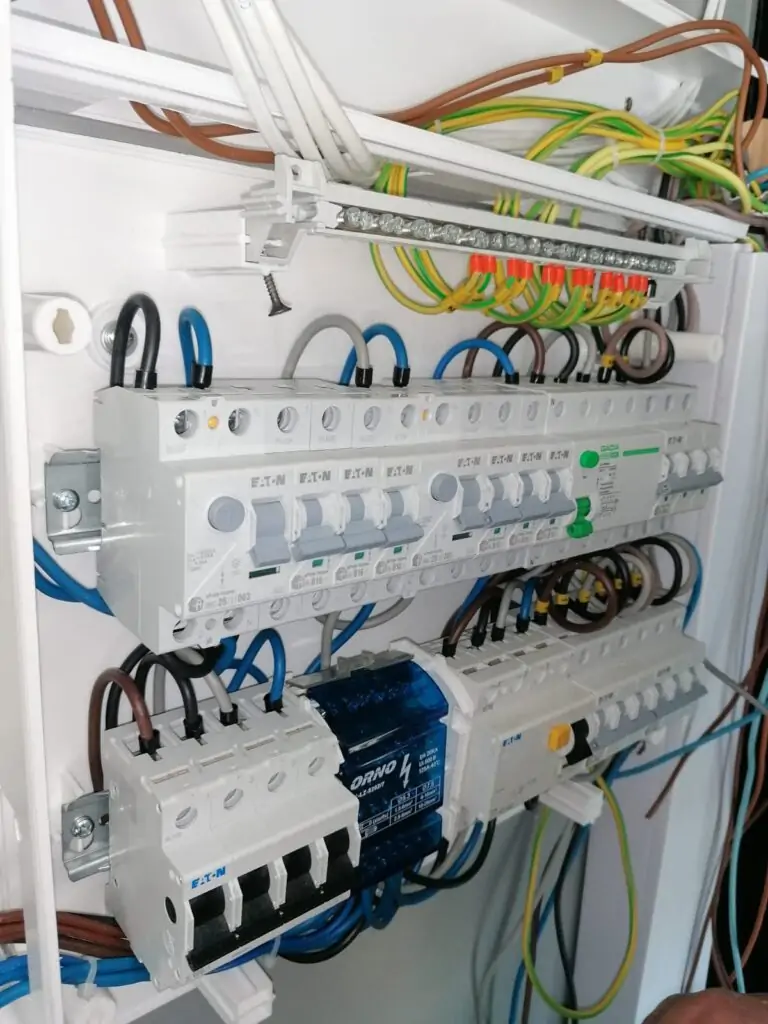 Instalacje elektryczne – realizacja 8